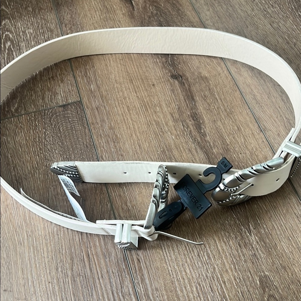 NWT! Forever 21 White Belt with Silver Buckle
